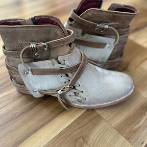 Freebird by Steven Crue Tan and Cream Lace Up Boots